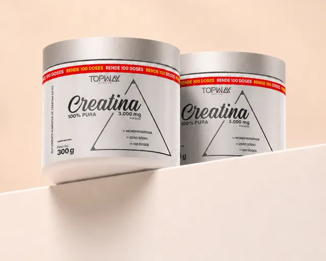 Dois potes de Creatina 100% Pura Topway sobre a bancada
